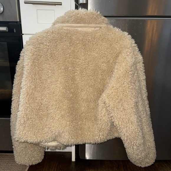 Fur jacket! - Picture 3 of 4